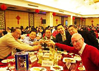 米乐YY易游员工一起欢度2011年会