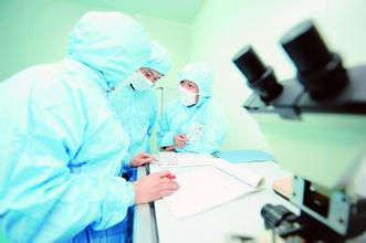 制药工业不但需要高峻上，，，，，，化疗实验药PM1183、康莱特在美最先三期临床