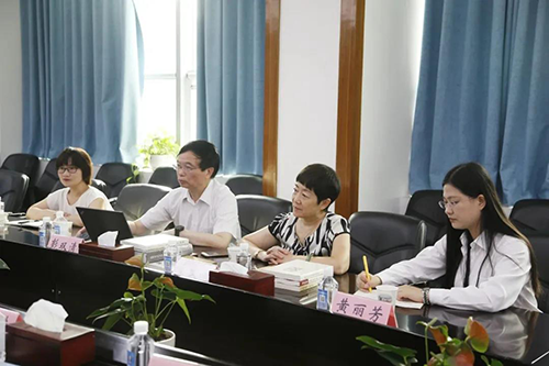 米乐YY易游临床前研究副总裁兼机构认真人彭双清教授，，，，，药效部执行主任董文心，，，，，药代安评项目认真人龙娜等