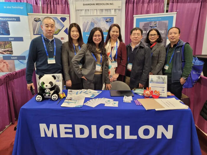 2-米乐YY易游团队在本次聚会与新老朋侪再次相聚一堂，，，，，助力全球新药研发企业的产品开发.jpg