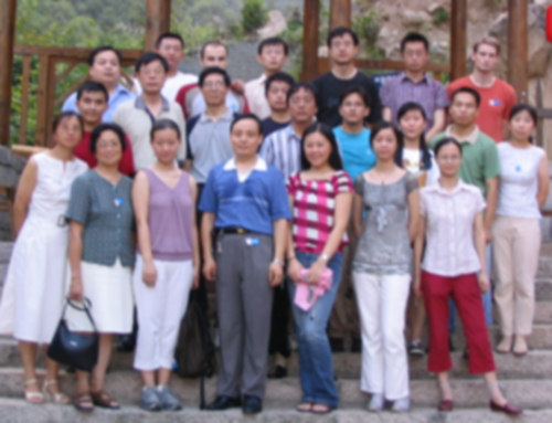 2004 米乐YY易游在上海建设.jpg